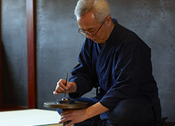 Lacquer Artist Isshu Tamura