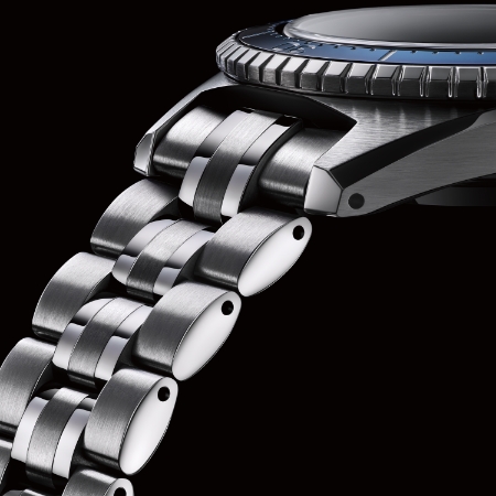 The Seiko Prospex Marinemaster makes its global debut with mechanical diver s watches powered by a slimline movement